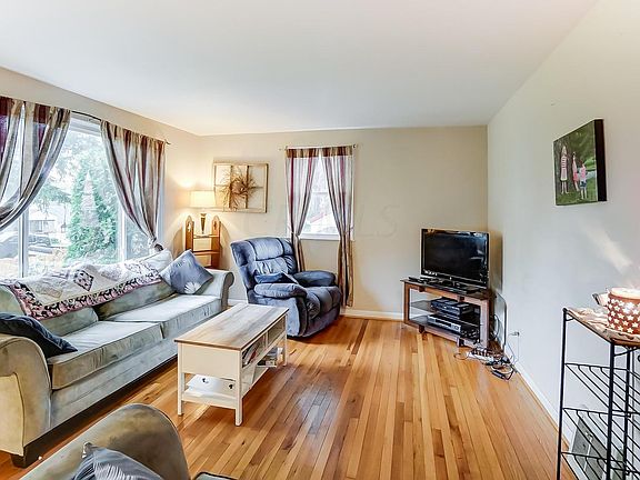 5th image of 839 Medill Ave