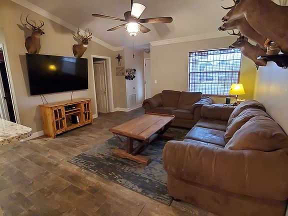 3rd image of 5102 Camus St