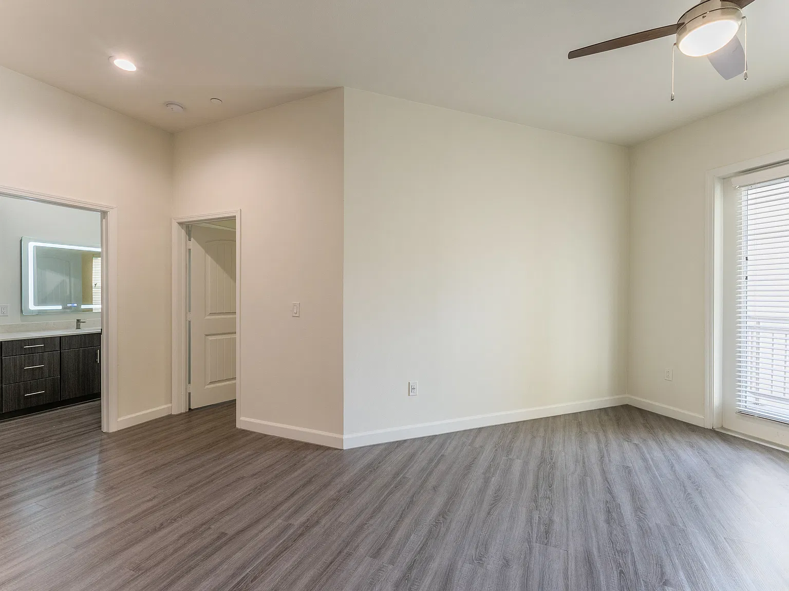 Residences at 3000 Bardin Road — Photo 3