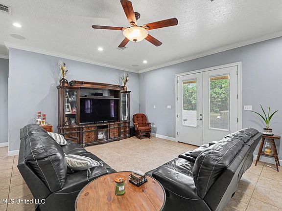 5th image of 25034 Yellow Bluff Rd