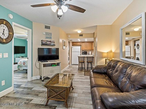 4th image of 8600 Ridgewood Ave #1216