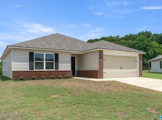 122 Bow Ct, Munford, AL 36268
