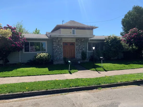 3202 SE Francis St, Portland, OR 97202