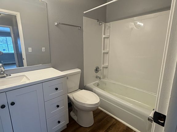 3rd image of 1606-1612 N Mason St #3