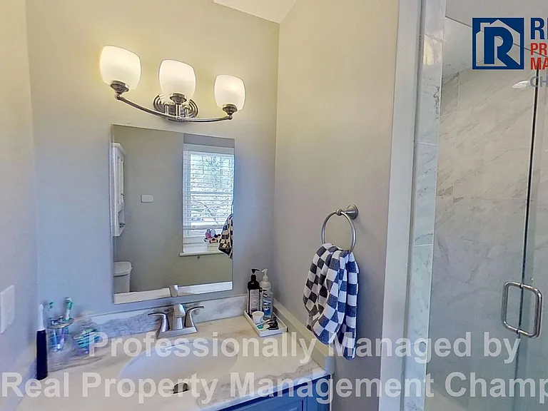 2206 Acacia Dr — Photo 15