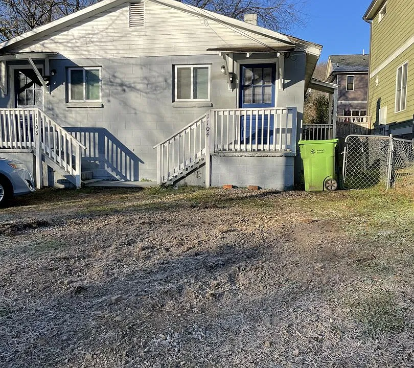 1104 Spaulding St