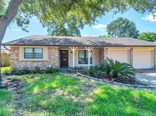7035 Pine Vista Ln, Houston, TX 77092