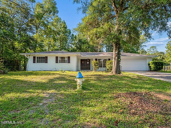 2nd image of 2825 NW 55TH Boulevard