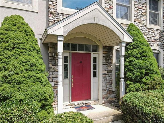 3rd image of 251 Sylvia Ln