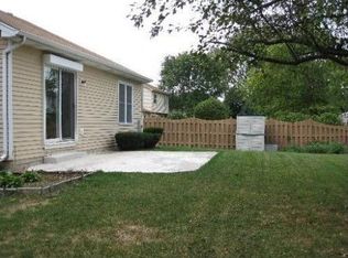 2051 Kudu Ct, Wheaton, IL 60187