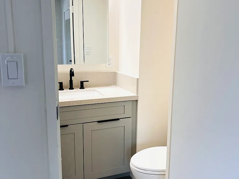 1571 Piikoi St #702 — Photo 24
