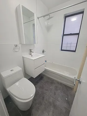 Rented by Bruma Realty LLC | media 7