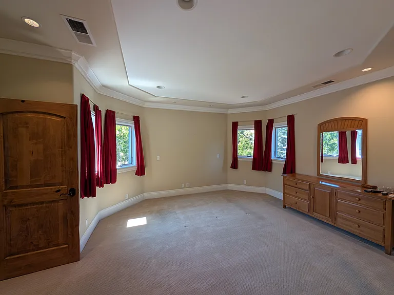 262 Los Gatos Blvd — Photo 19