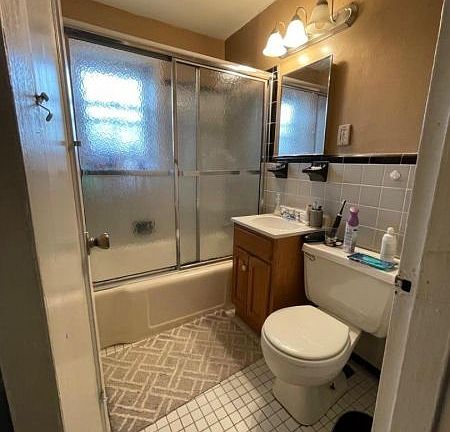 2nd image of 88 Forest Hill Pkwy APT 1G