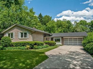 801 Oak Dr, Glencoe, IL