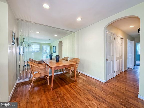 4th image of 2130 Afton St
