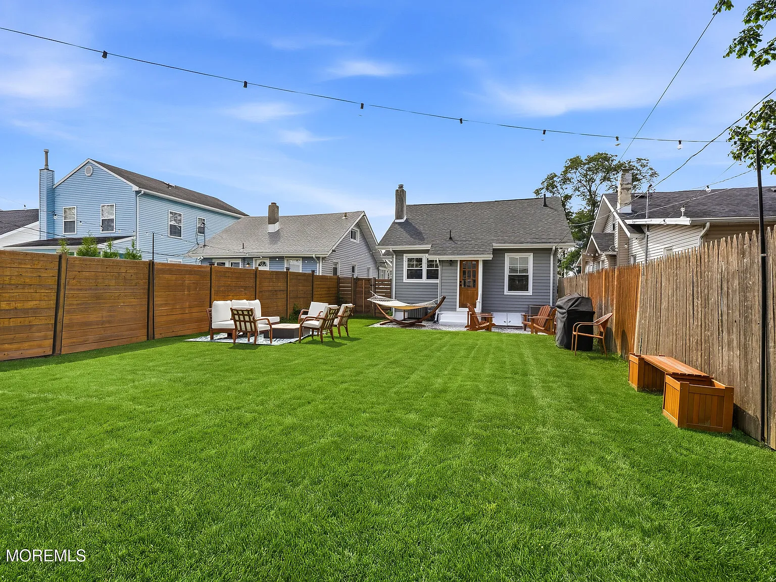 3 bed, 1005 sqft, $3,800 — Photo 3
