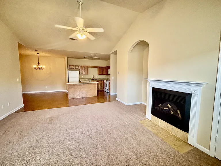 Arbor Place Apartments — Photo 42