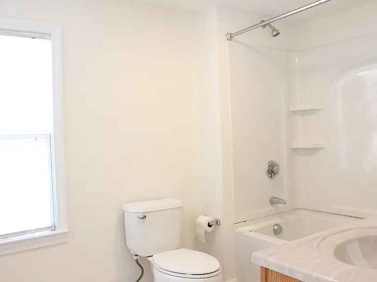 42 William St #2 — Photo 15