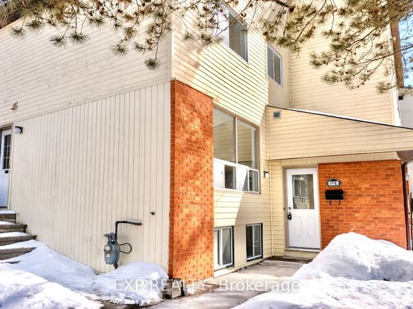 11 C Sonnet Cres, Ottawa, ON K2H 8W8