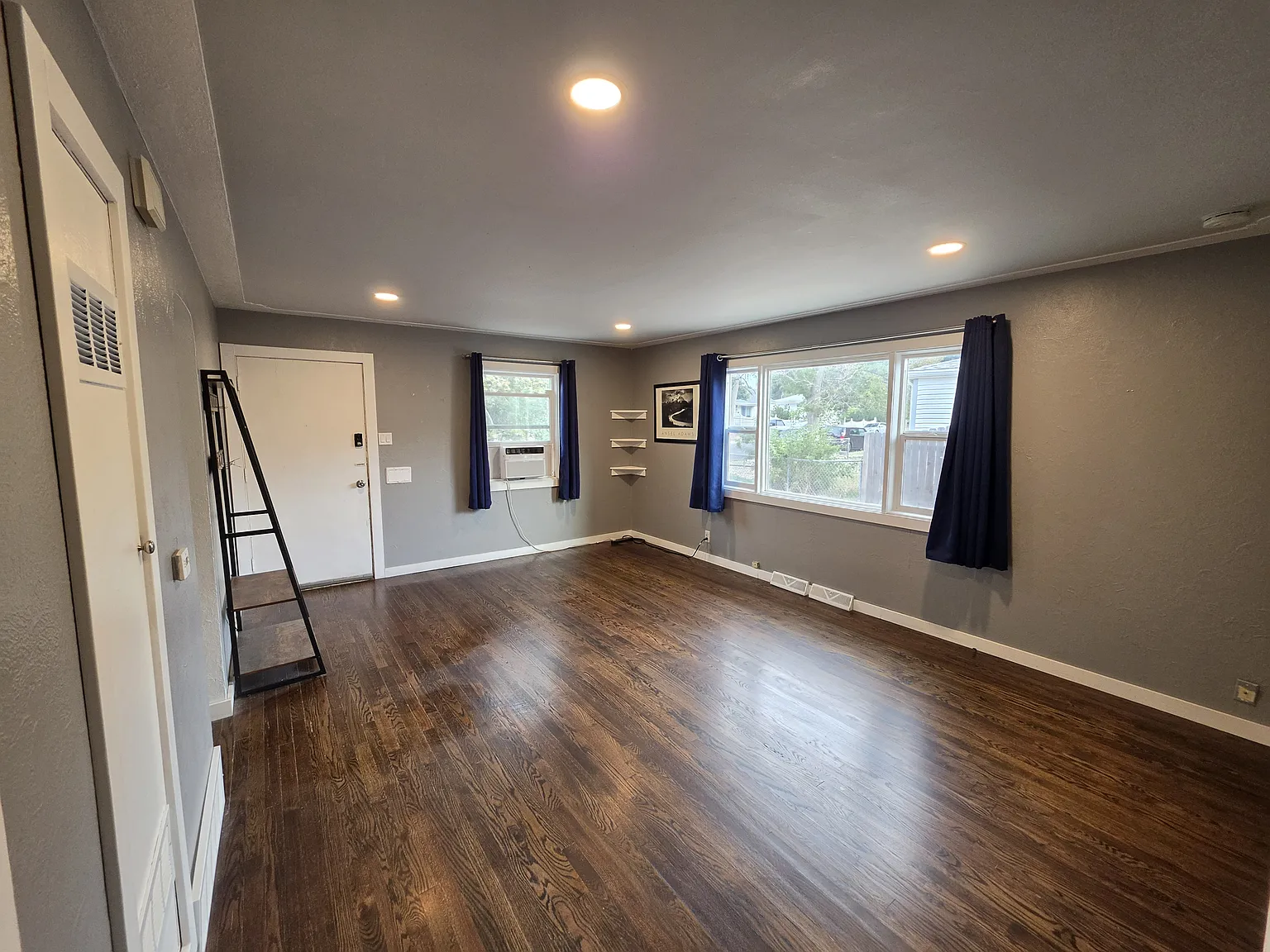 2 bed, 750 sqft, $1,890 — Photo 3