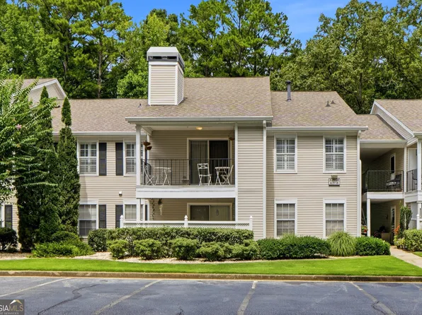 825 Ridgefield Dr, Peachtree City, GA 30269