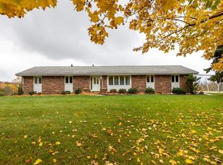 14226 N Cascade Rd, Dubuque, IA 52003