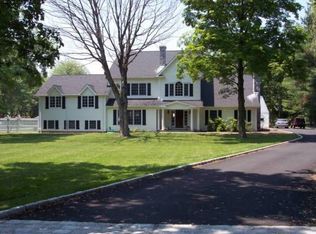 180 Saint Johns Rd, Ridgefield, CT 06877