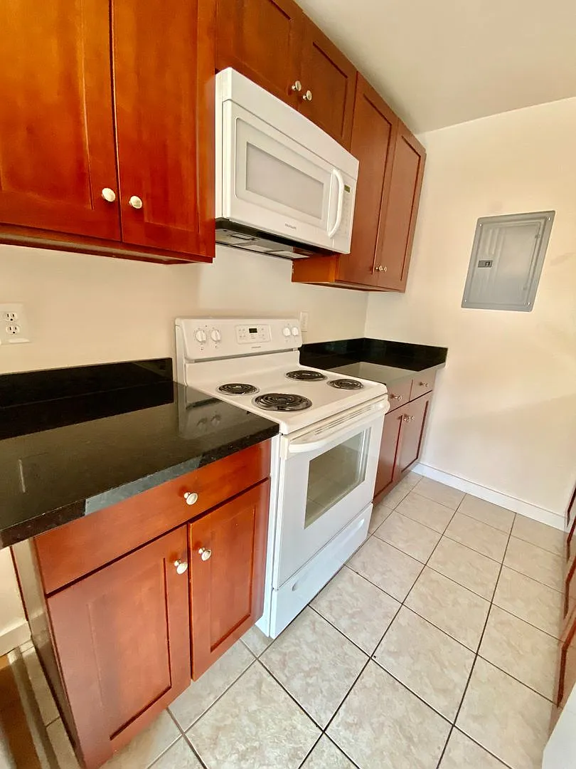 509 Apartments — Photo 3