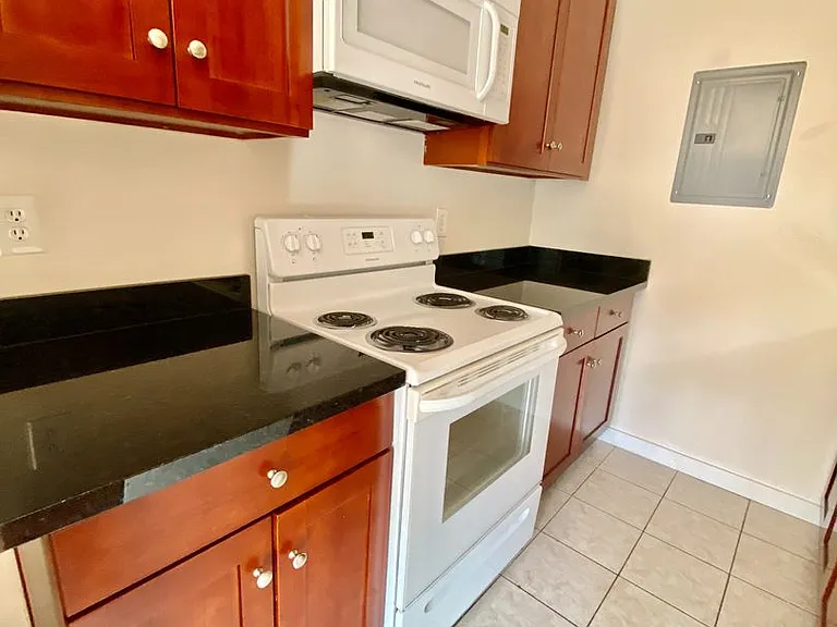 509 Apartments — Photo 4