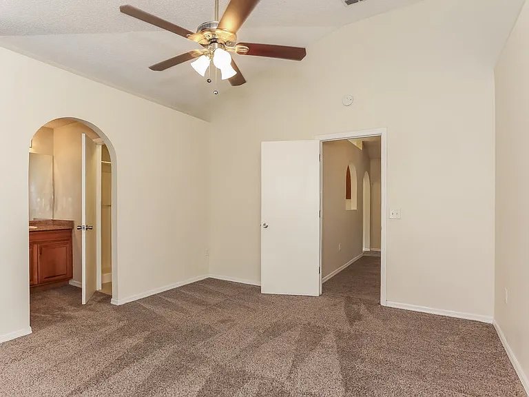 12744 Ashbrook Cir W — Photo 9