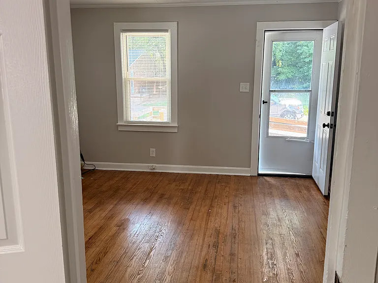 518 N Graham Ave #520 — Photo 5