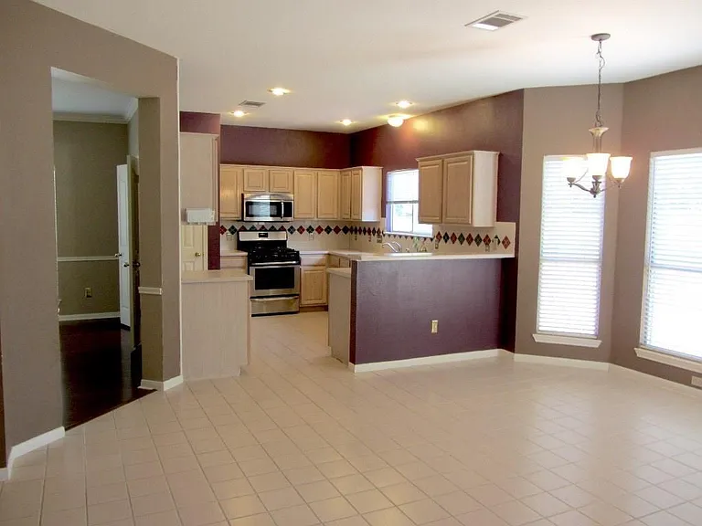 1815 Hickory Ridge Cv — Photo 10