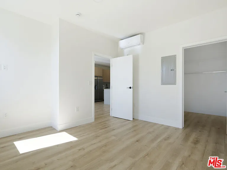 5657 Virginia Ave #302 — Photo 11