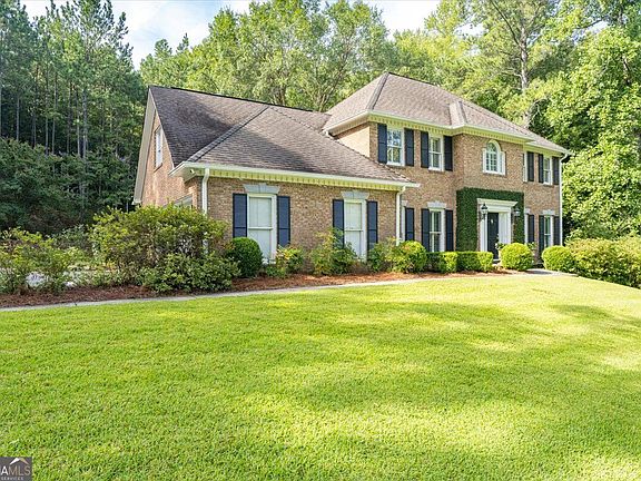 3rd image of 104 Monticlair Ct