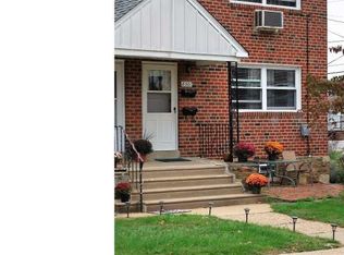 8301 Ridgeway St, Philadelphia, PA 19111