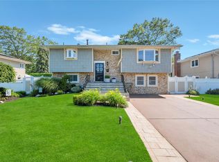 318 Claremont Ave, West Babylon, NY 11704