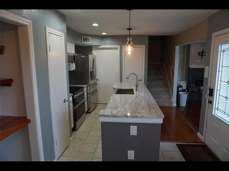 714 E Wall St #106 — Photo 5
