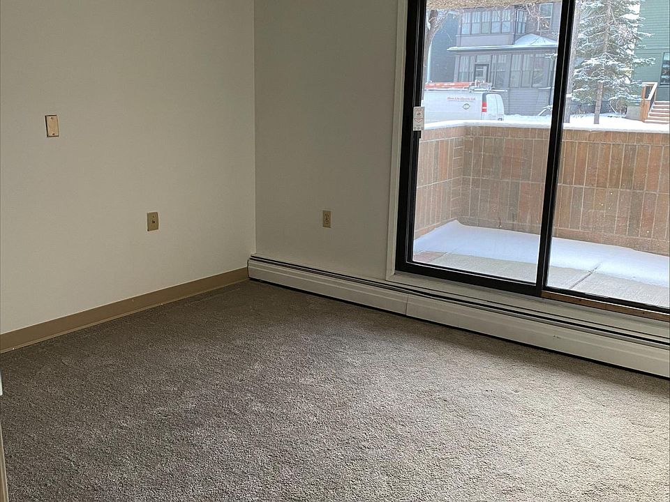 533 Greenwood Pl, Winnipeg, MB R3G 3M1 Zillow