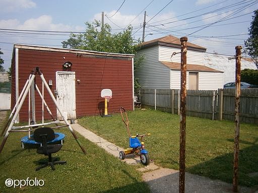 2nd image of 327 Warren St