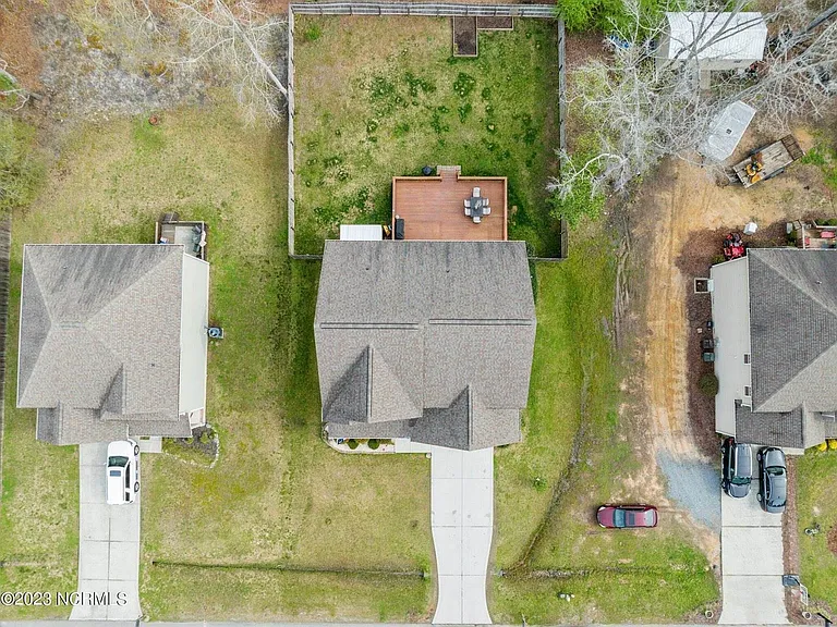 160 Argyll Ave — Photo 35