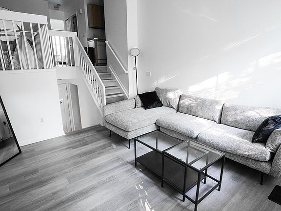 4th image of 1427 Chesapeake Dr #51