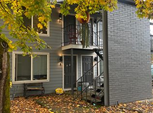 9380 SW 80th Ave APT B, Portland, OR 97223