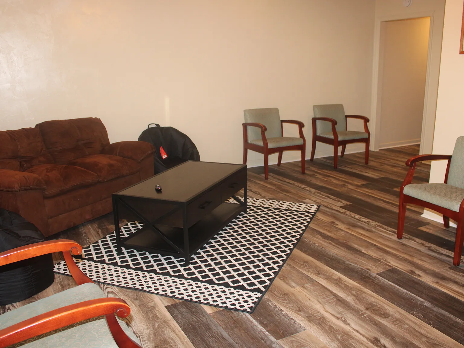 1 bed, 1197 sqft, $750 — Photo 4
