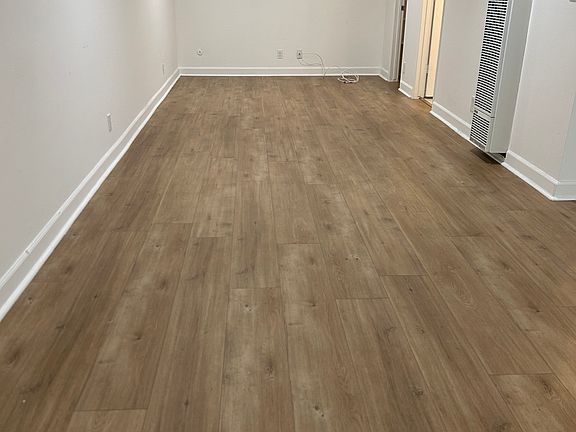 2nd image of 4712 Whitsett Ave #13
