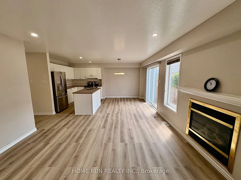 52 Collington St — Photo 12