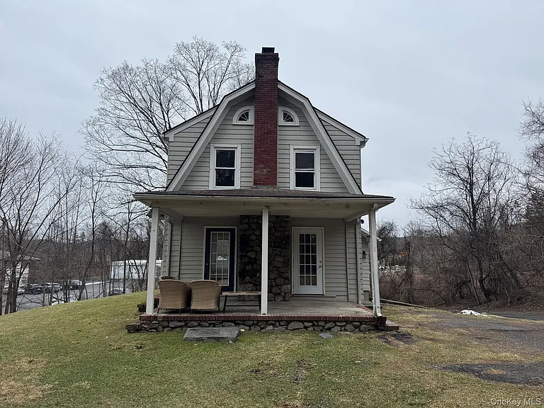 157 State Route 17M — Photo 1
