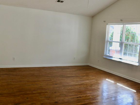 5th image of 116 Stanley Ct