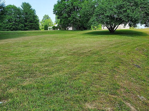 2nd image of 14 Spring Hill Acres Dr