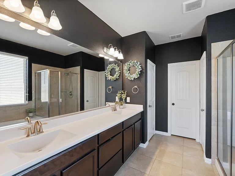 211 Chamberlain Dr — Photo 11